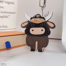 Fashion PU Leather OX Cattle Cow Key Ring Designer Keychain Car Keyring Holder Bull Pendant Christmas New Year Gift with Box YX561239t