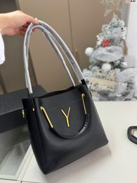 Handbag, bucket bag, open LE37 gold logo, high-quality tote bag suitable for leisure, tourism, and business
