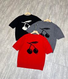 10002 2024 Runway Spring Summer Brand SAme Style Sweater Red Grey Black Short Sleeve Crew Neck Fashion Clothes High Quality Womens mashan