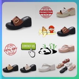 Designer Casual Platform High rise thick soled PVC slippers man Woman Light weight wear resistant soft soles sandals Flat Summer Beach Slipper