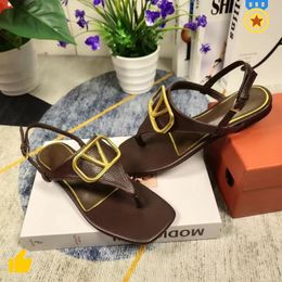 slides room designer mule Best Quality Designer Slippers Leather sandal Same Style for Womens slides Summer Outwear Leisure Vacation slides Beach Slippers