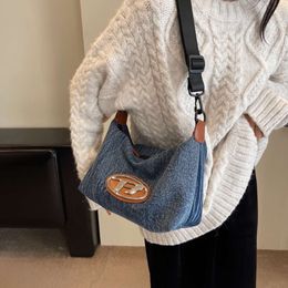 Autumn/winter New Women's Denim Sail Simple and Fashionable Crossbody Large Capacity Pillow Bag, Casual Style 2024 Design Fashion 78% Off Store wholesale