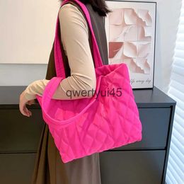 Shoulder Bags Casual Lingge Quilted Women Soulder Simple Padded Lady andbags Nylon Down Coon Large Tote Bag Big Puffy Purses WinterH2421