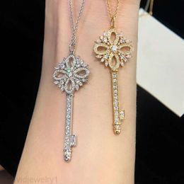 tiffanybead necklace Designer for Women tiffanyjewelry Jewellery High Version Snowflake Key Necklace with Diamond Full Diamond Iris Sunflower Sweater Chain