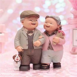 Decorative Figurines Grandparents Model Ornament Creative Sweety Lovers Couple Ornaments Modern Home Decoration Living Room For Office Table