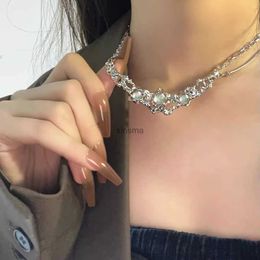 Chokers Crystal Opal Pendant Liquid Metal Necklace for Women Clavicle Chain Geometric Irregular Vintage Choker Y2K Jewelry Accessories YQ240201