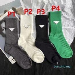 Designer Mens Womens stocking Socks Four Pair Sports Winter Mesh Letter Printed Sock Embroidery Cotton Man Woman