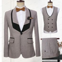 Men's Suits England Style Plaid Men Fashion Gentleman Groom Man Wedding Tuxedo Latest Design Shawl Lapel Male Suit Slim 3 Piece