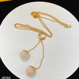 Designer Necklace Flower Ball Diamond Style Pendant Necklace Fashion Cute Fashion Luxury Jewelry Customized Necklace Ladies Elegant Gold and Silver Love Necklace