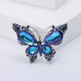 Brooches Dmari Women Brooch Sparkling Butterfly Lapel Pin Crystal Badge Luxury Jewellery Accessories For Clothing Dress