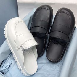 Soft Padded Nappa Leather Sandals Platform Sabots Slippers Womens Designer Mules Beige Black White Summer Fashion Slides With Box 522