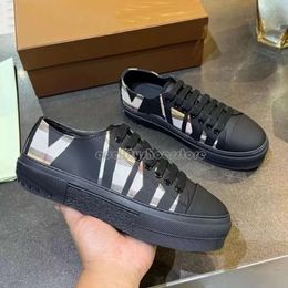 Top Designers Vintage Print Check Striped Sneakers Flats Shoes Low-top Gabardine Men Lettering Plaid Canvas Shoe Plimsolls Canvas Sneakers Eur 36-46 338