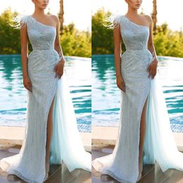 Sexy Feather Mermaid Evening Dresses Sequins Prom Gowns One Shoulder Side Split Custom Made Formal Party Dresses Plus Size