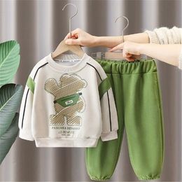 New Fashion Suit Children's Clothing Boy Set 2024 Spring Personality Backpack Teddy Bear Hoodie Long Sleeved Two-piece Set