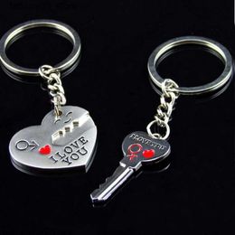 Keychains Lanyards I Love You Heart Couple Key ChainCute Letter Printing Keychain Key Chain for Women and Men Creative Couple Keychain Q240201