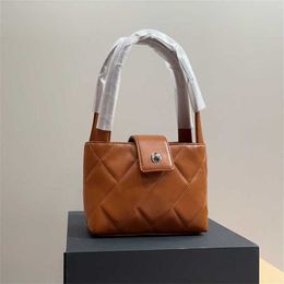 Sell High Quality Tote Bag Mini Classic Lattice Leather Design Handbag Diamond Lattice Hand Luxury Shoulder Bags Purse 231214