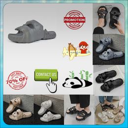 Designer Casual Platform Skeleton Head Funny One word Drag Slippers Woman Light weight wear resistant breathable Leather rubber sandals Flat Summer