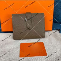 Carteira de luxo feminina couro genuíno duas dobras curto high end nova marca carta botão de metal pequeno saco de cartão mesmo estilo para homens e mulheres bolsa