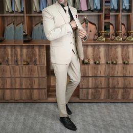 Men's Suits Beige 3 Piece Jacket Pants Vest Single Breasted Notched Laple Formal Wedding Elegant Full Set SliM Fit Ropa Hombre