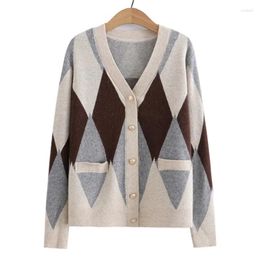 Women's Knits Plus Size Cardigan Women 2024 Spring Design Pocket Large Argyle Jumper V-Neck Long Sleeve Knit Sweater Oversize Curve Clothes