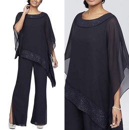 2024 Abiti da sposa per la mamma Abiti con pantaloni Scoop Neck Perline di cristallo con maniche lunghe Blu navy Chiffon grigio Taglie forti Abiti da cerimonia per invitati a colonna economici con involucri