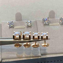 Classic One Carat Diamond Stud Earrings Womens Designer Fashion Simple Gift Jewelry Silver Rose Gold Optional High Quality V2OZ
