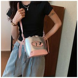 Popular Small New Niche Contrasting Color Trend able Women's Shoulder Simple and Stylish Bucket Bag 2024 78% Off Store wholesale