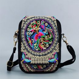 Vintage Chinese National Style Women Bag Ethnic Shoulder Bag Embroidery Boho Hippie Tassel Tote Messenger195o