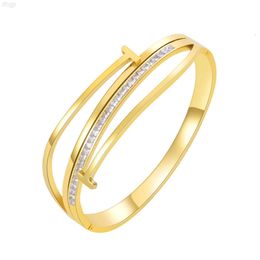 2024 Fashion Summer Style Bulk Stainless Steel Gold Luxury Bracelet Jewelry for Women