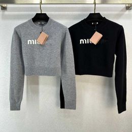 2023 Autumn/Winter New MIU Nanyou High Setting and Age Reducing Girl Style Letter Embroidery Fashionable Round Neck Short Knitted Shirt