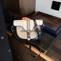 Shoulder Bags This years popular design contrasting color bags 2023 new womens bags versatile crossbody bags super hot saddle bagsH2422