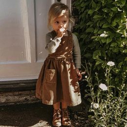 Girl Dresses Girl's Retro Corduroy Strappy Dress With Pockets 2024 Autumn And Winter French Rustic Style Baby Swing Princess