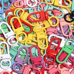 Keychains SAUVOO 10pcs/lot 14 Colours Baked Paint Keychain Alloy 34x14mm Spring Buckle For Women Girl Cute Jewellery Making Accessory