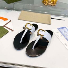 Designer Slippers g Luxury Slippers Fashion Leather slides Chain Metal Thin Black Flip Flops Brand Beige Sandals Flippers Flip flogs causal flip flop sliders