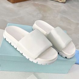 New Designer Sandals Padded Sliders Summer Leather Slide Women Beach Sandals Black White Flat Flip-flops Comfort With Box 519
