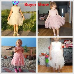 Flickans klänningar Flower Girls Lace Dress for Wedding Party 2024 Nya sommar avslappnade kostymer för 3-8 år barn broderi eleganta prinsessa klänningar