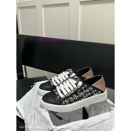 designer sneaker chaneles shoes Leather Summer Foot Baotou Half Tuo Coloured Canvas Two Wear Shoes Casual Flat Shoes N5MU