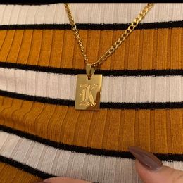 Anhänger Halsketten Alte Englische A-Z Buchstaben Für Frauen Gothic Namensschild BFF Gold Farbe Halskette Initial Schriftart Choker