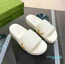 2024 Classic Designer Roman Cross Thick Sole Flat Bottom Slippers Rhombus Pattern