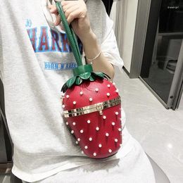 Evening Bags JBTP Fashion Luxury Designer Handbags Strawberry Type Bucket Shoulder Bag For Women Rivet Leather Chain Ladies Crossbody