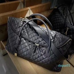 Luggage Designer Handbag Quilted Leather Travel Bag Large Capacity Handbag Shoulder Bag Men's and Women's Fashion Shopping Bag