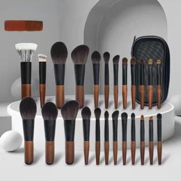 Portable 12-piece Mini Cosmetic Brush Short Handle Powder Brush Blusher Brush Eye Shadow Brush Animal Hair Makeup Tool 240123