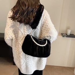 Shoulder Bags Korean version candy Coloured autumn and winter plush mini portable bucket bag for womens 2023 new trend fashion crossbody bagH2422