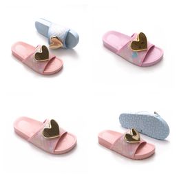 Fashionable Flat Bottom Slippers Comfortable Sandals Luxury Sandals Beach Sandals Men And Women Slippers Beach Casual Shoes