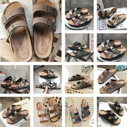 Branded Women Woody Mules Flat Slipper Designer Lady Lettering Outdoor Leather Sole Slide Sandal