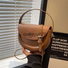 Shoulder Bags Korean version of high-end and niche design semi-circular hand-held saddle bag trendy womens bag 2024 new spring single shoulder crossbody bagH2422