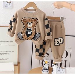 Clothing Sets Spring And Autumn Childrens Athletic Designer Boys Cartoon Bear Long Sleeve Zip Hoodie Pants Toddler Baby Set Drop Deli Dhejg