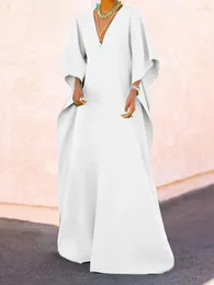 Casual Dresses Uoozee 2024 Middle East Female Batwing Sleeves Solid Colour V-Neck Elegant Party Evening Dress Loose Banquet Maxi