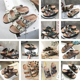 Slide Sandals Luxury Woman Sandal brand flip flops for women Stylish Slipper Fashion Classics Sandal Slipper Flat shoes Slide