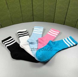 High Quality Men Cotton Socks Four Seasons Casual Male Women Brand Basketball Football Soccer Running Sock Soft Simple Fashions I6AO